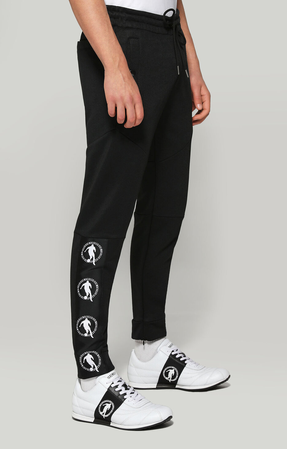 Men's sweatpants with contrast logo, BLACK Men's sweatpants with contrast logo, BLACK, hi-res-1