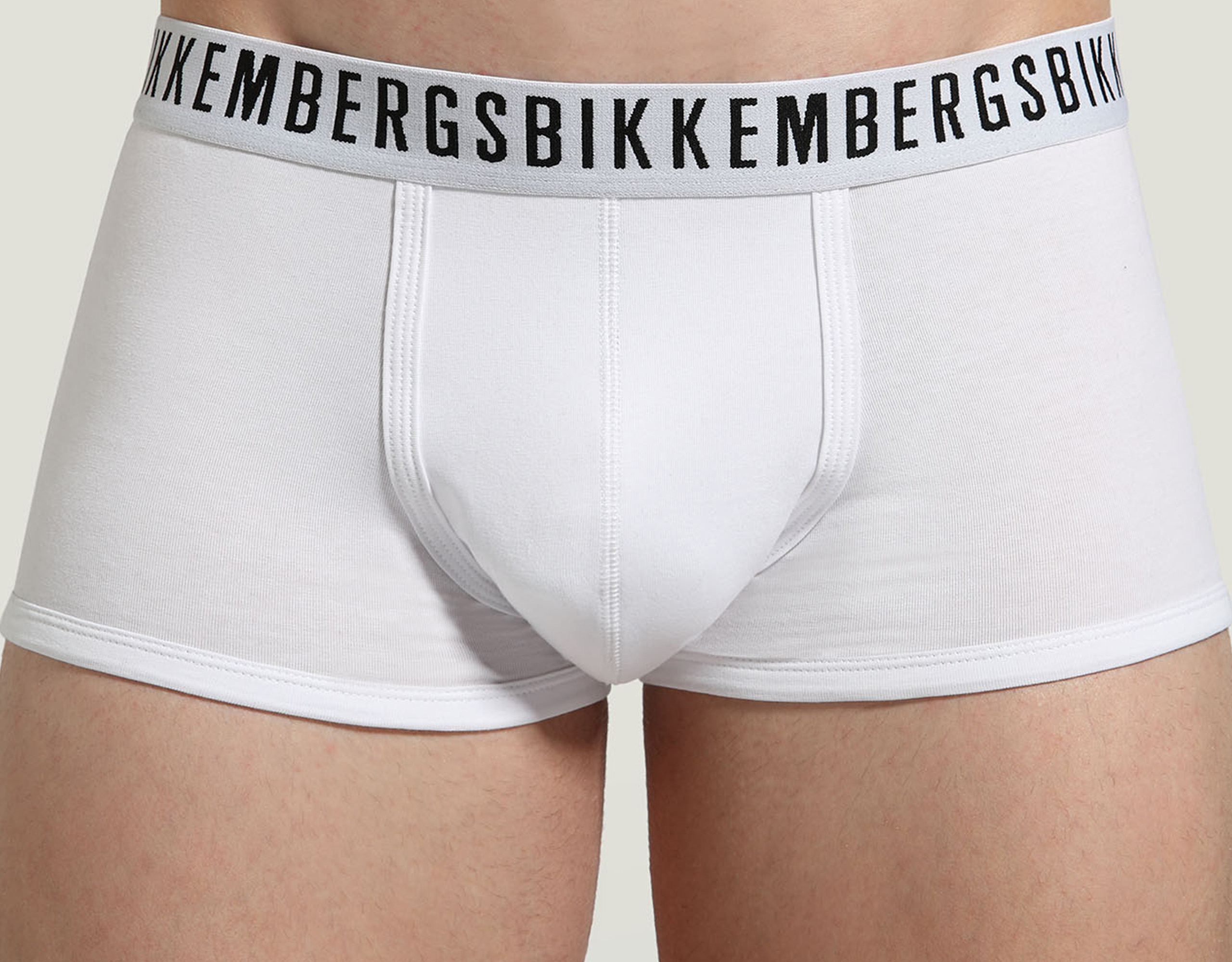 TRUNK, WHITE, hi-res-1